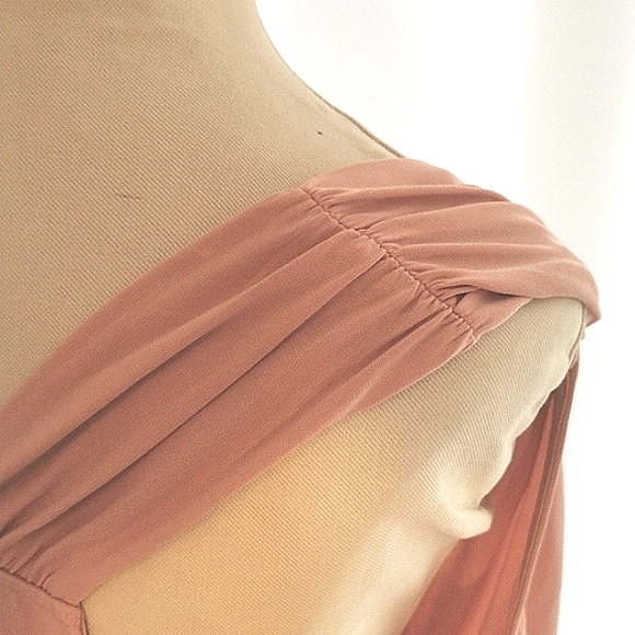 BCBGeneration Summer Top Asymmetrical V-front L Rose Tan color Sz M - Picture 10 of 16